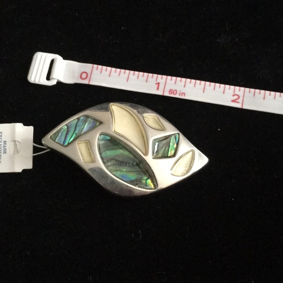 Gorgeous Lia Sophia Pendent - Picture 4 of 4